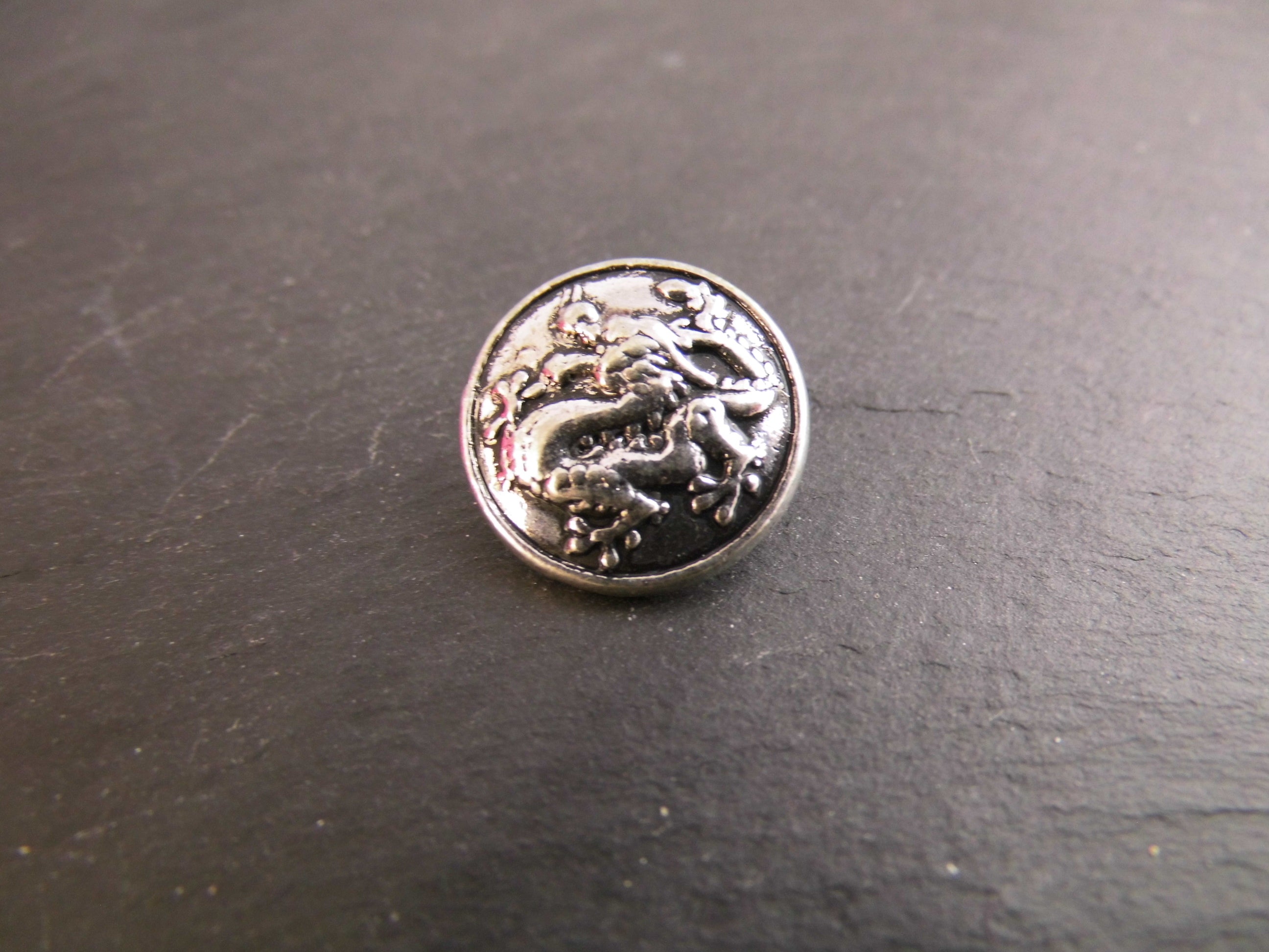 Click Button Metall verschiedene schlichte Motive