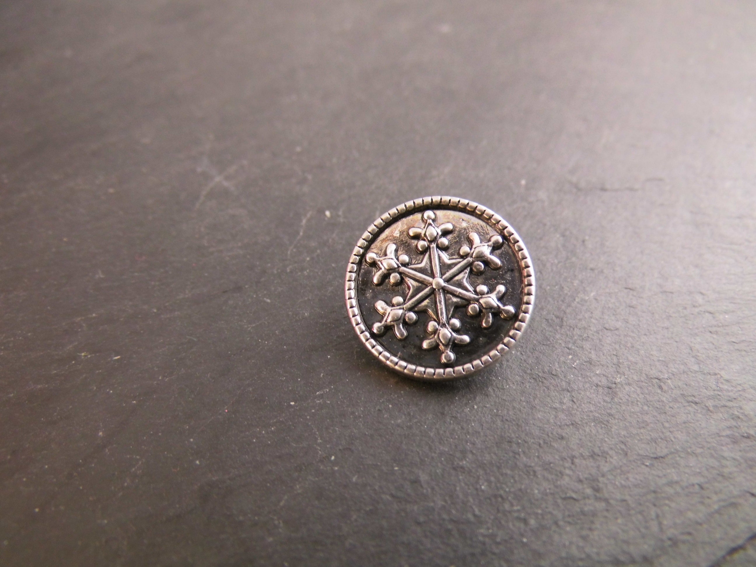 Click Button Metall verschiedene schlichte Motive