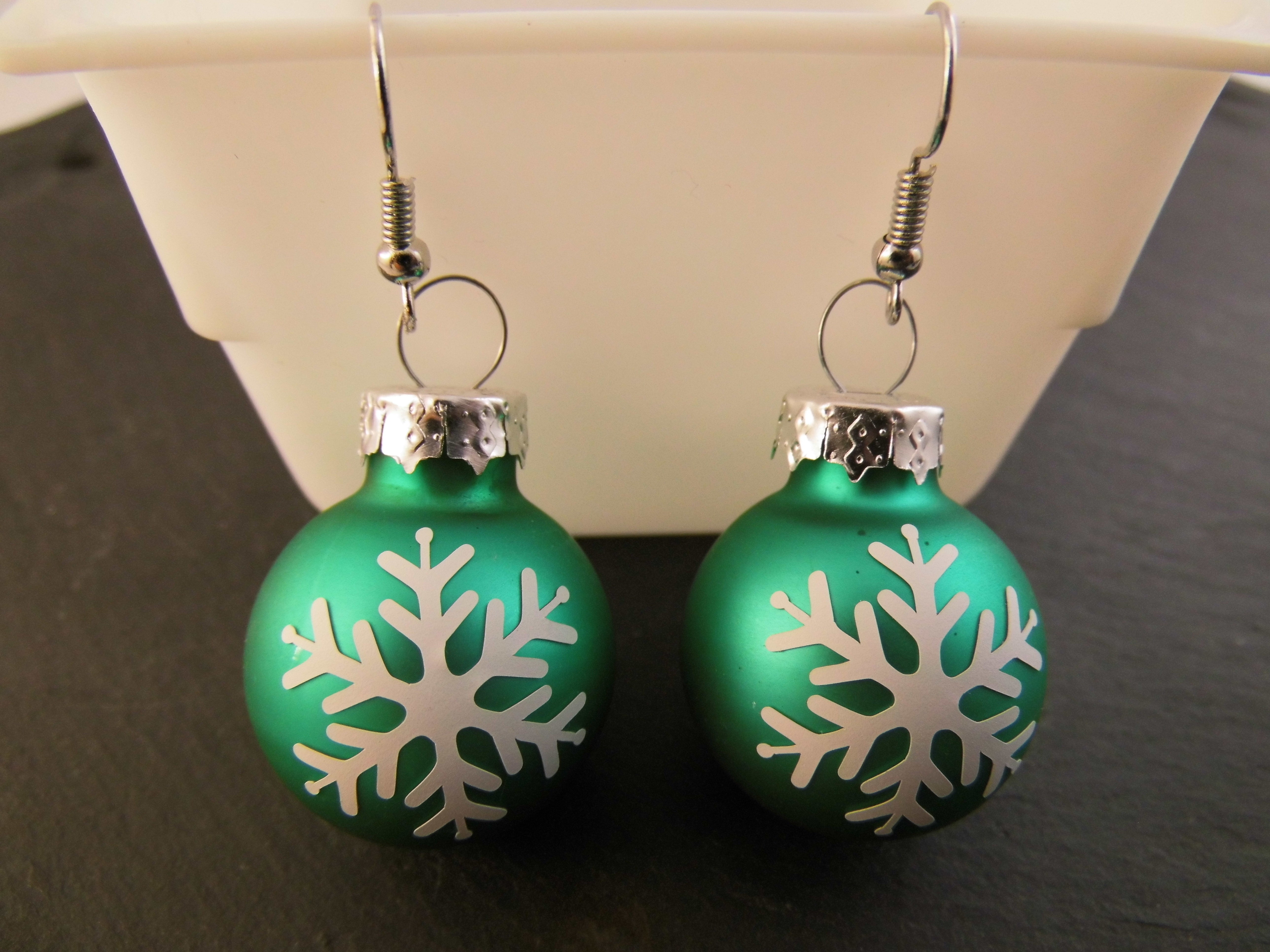 Weihnachtskugel Ohrringe Glas 2,5 cm verschiedene Motive