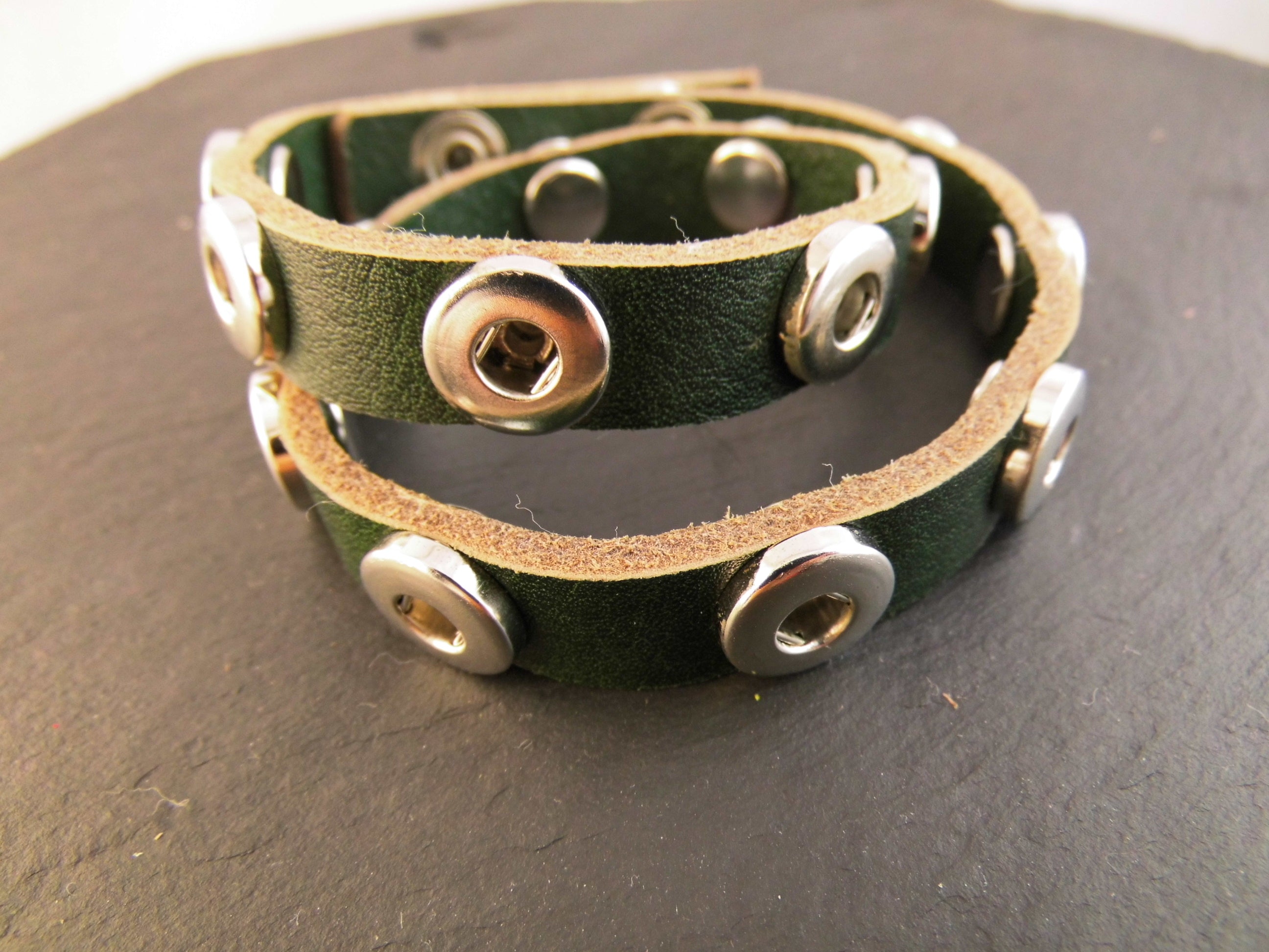 Mini Click Button Wickelarmband in verschiedenen Farben