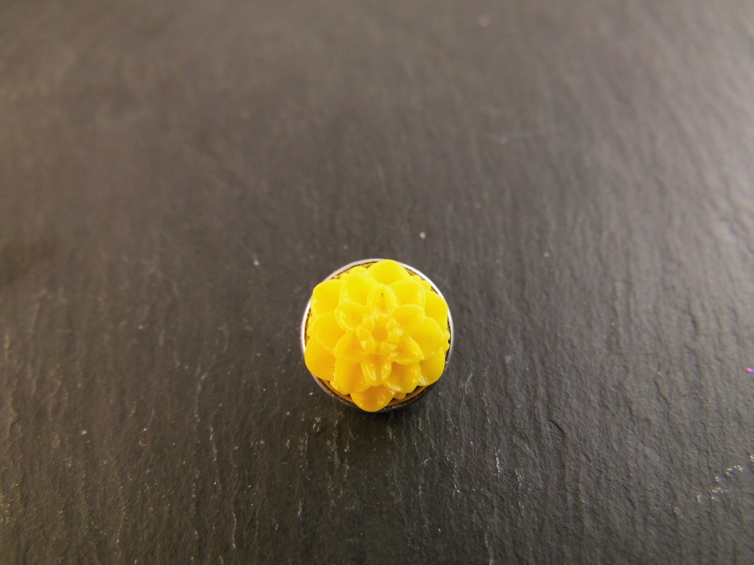 Mini Click Button Blume verschiedene Farben