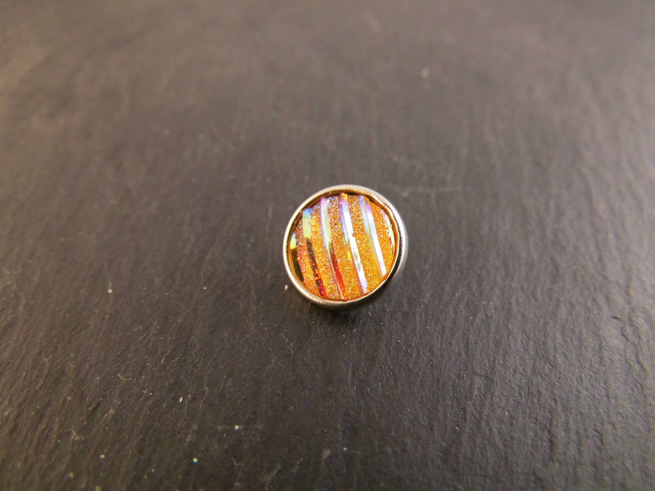 Mini Click Button Glitzer Strichmuster verschiedene Farben