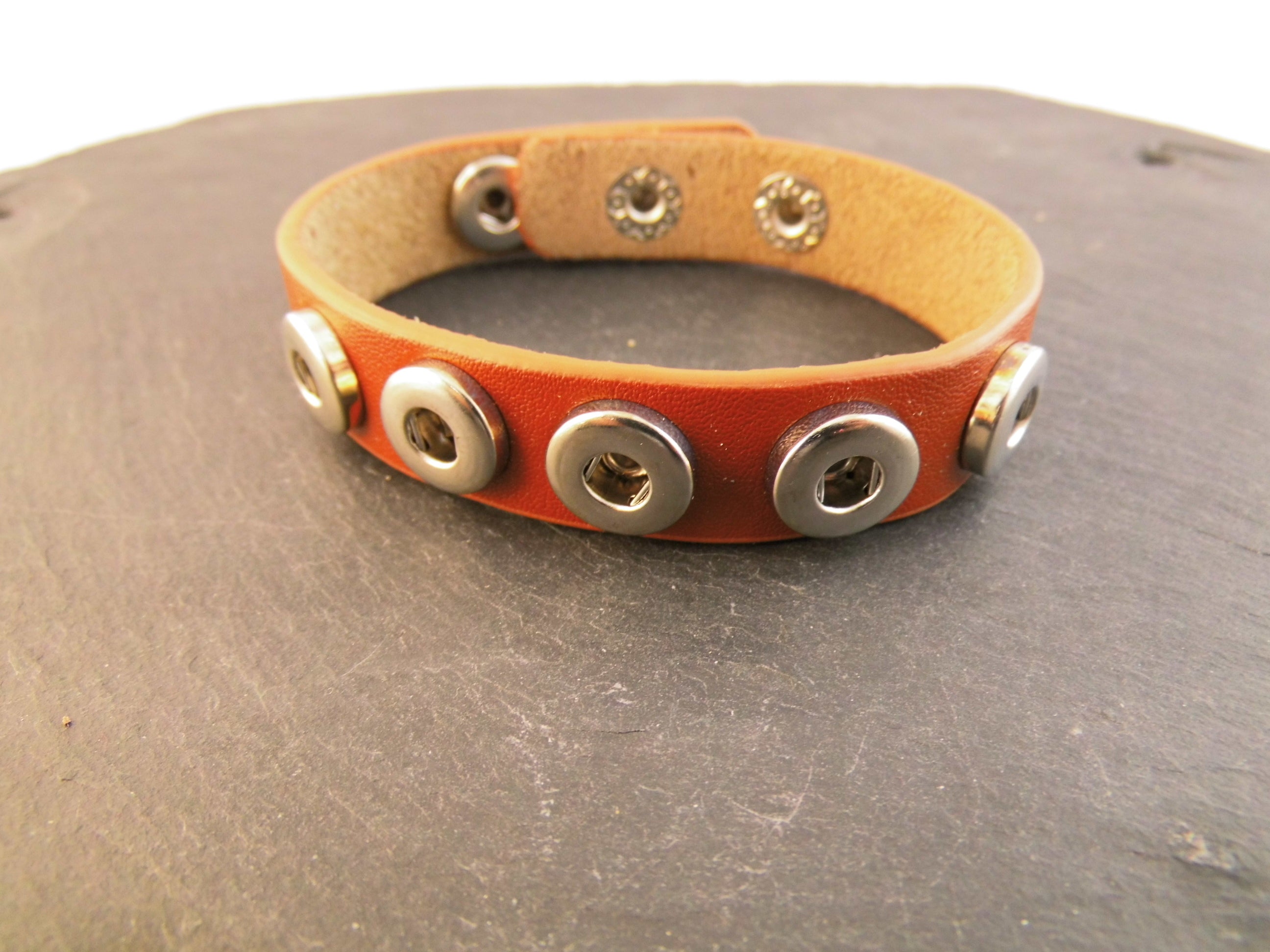 Mini Click Button Armband in verschiedenen Farben