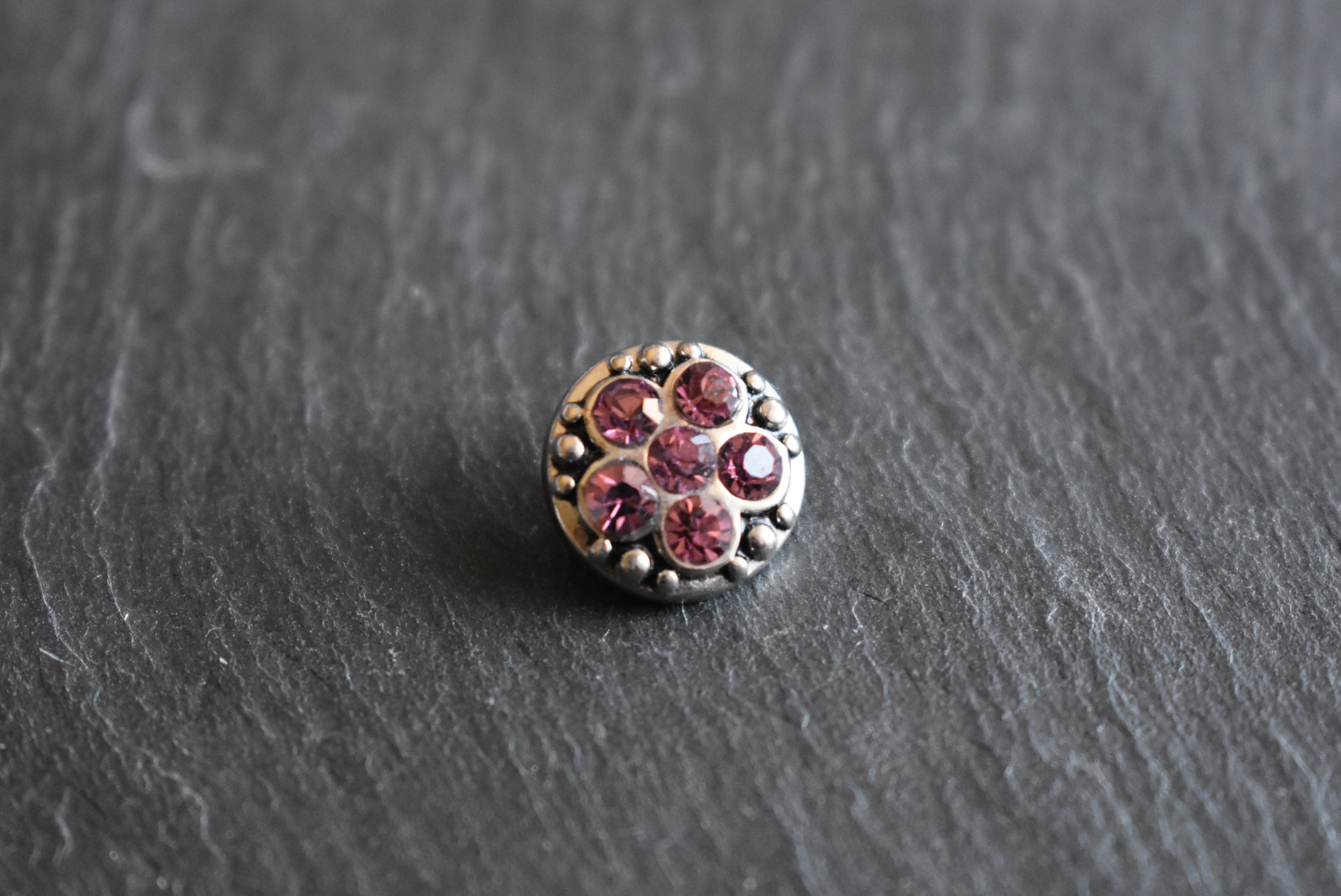 Mini Click Button Metall Blume Glitzersteine verschiedene Farben