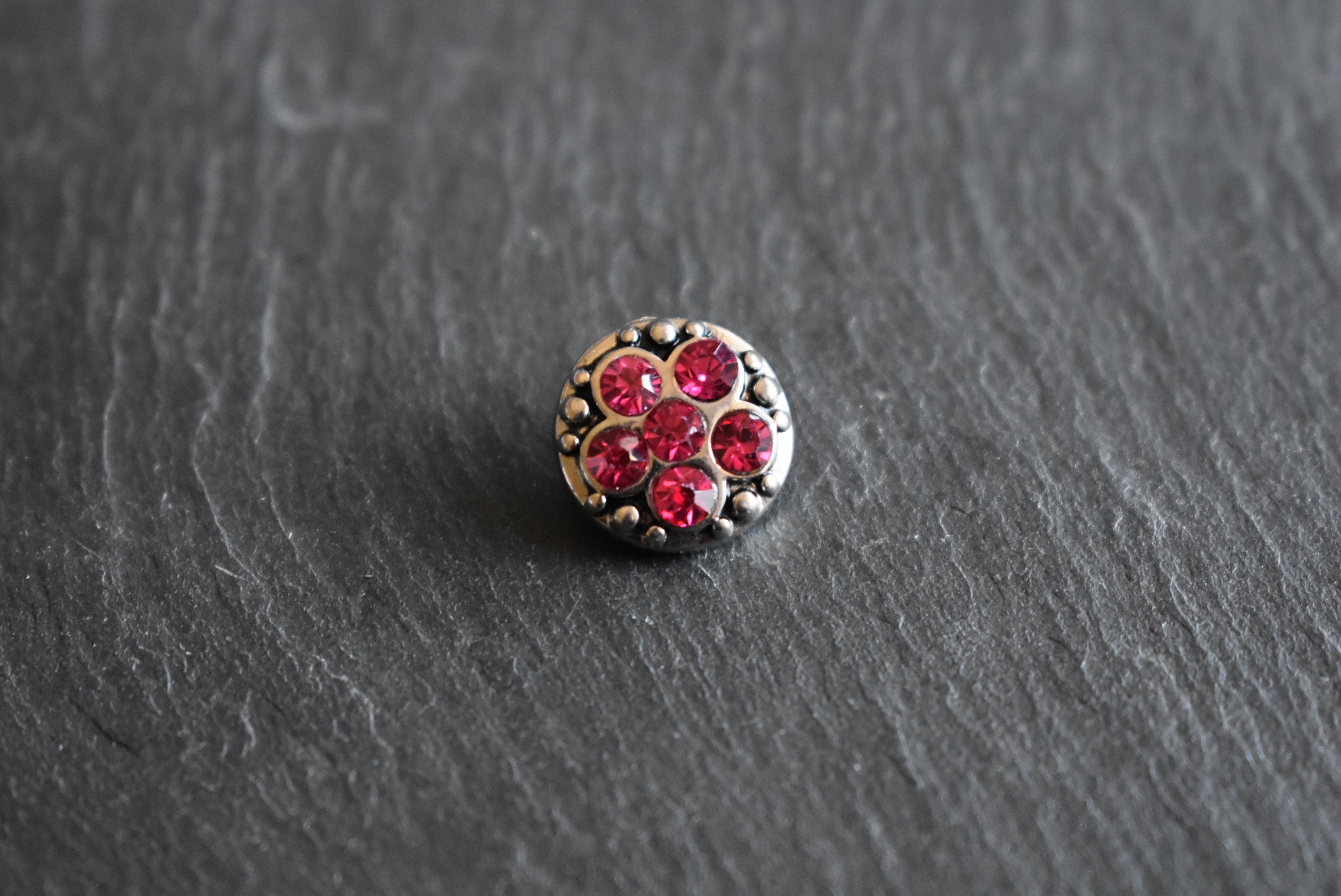 Mini Click Button Metall Blume Glitzersteine verschiedene Farben